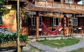 Pousada Sobre as Ondas - ILHA DO MEL - PR